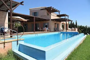 Absolute Villa By Stylish Stays Svoronata 4*,  Grécia